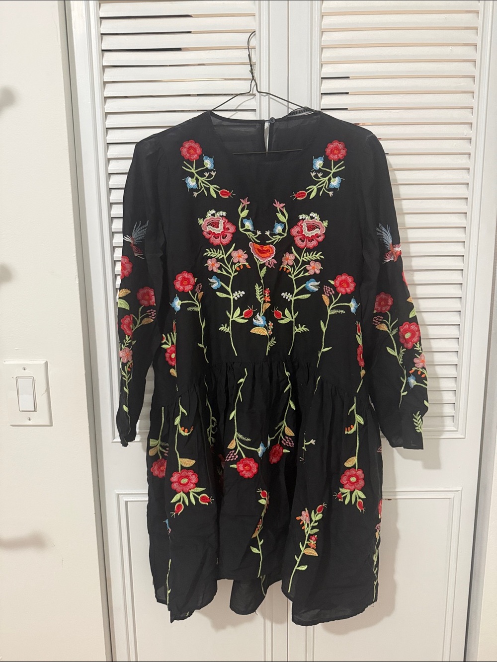 ZARA Embroidered Black Floral Long-Sleeve Dress